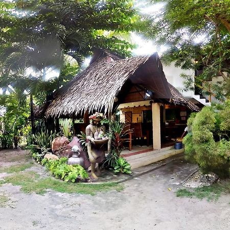 Bamboo Bungalows Resthouse Balabag  Exterior photo