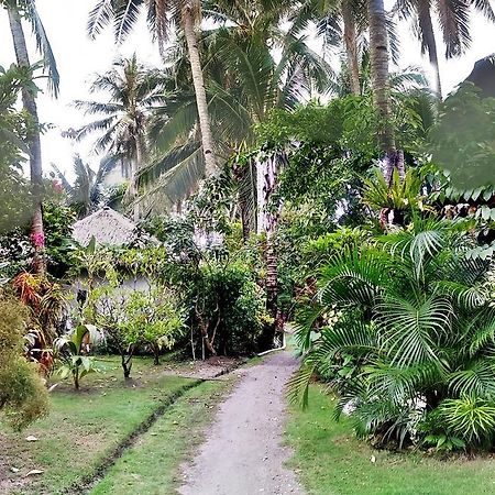 Bamboo Bungalows Resthouse Balabag  Exterior photo