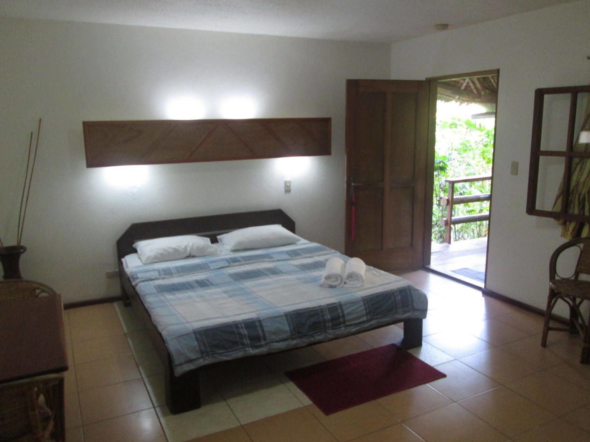 Bamboo Bungalows Resthouse Balabag  Exterior photo
