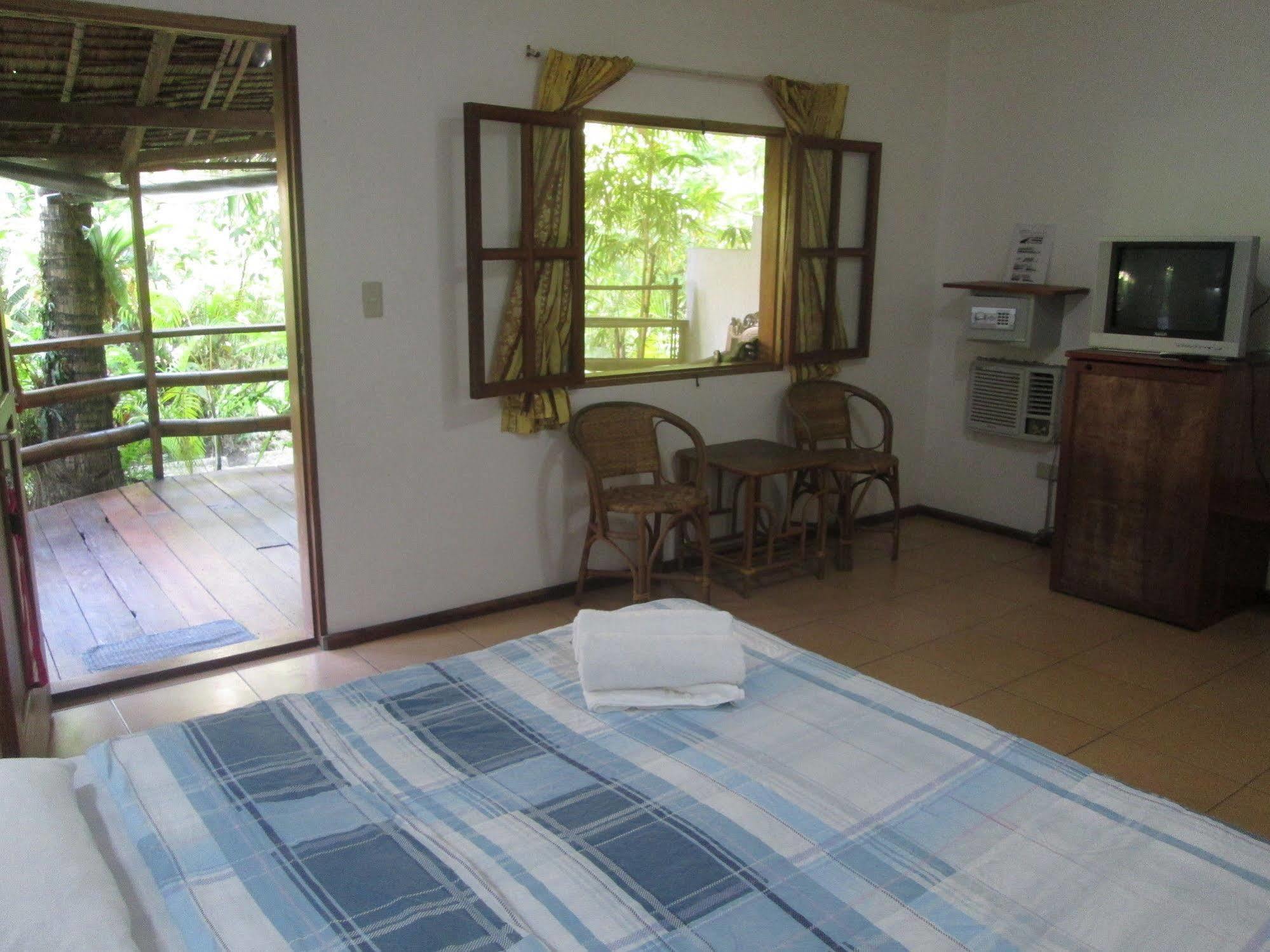 Bamboo Bungalows Resthouse Balabag  Exterior photo
