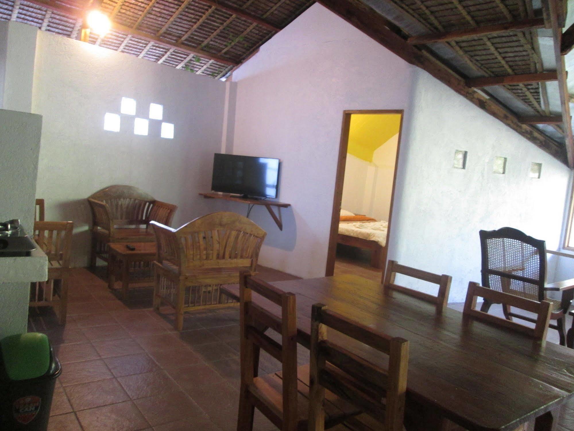 Bamboo Bungalows Resthouse Balabag  Exterior photo